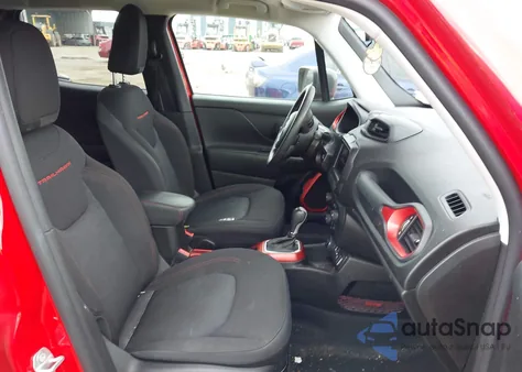 2020 Jeep Renegade Trailhawk 4X4 из США, поврежденный, VIN ZACNJBC11LPM06612